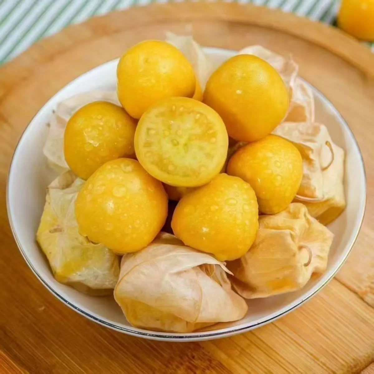 This yellow fruit tastes exactly like egg custard! 🤤